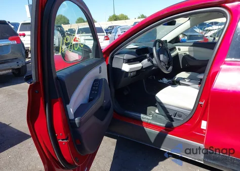 2021 Ford Mustang Mach-E Premium из США, поврежденный, VIN 3FMTK3R75MMA26147